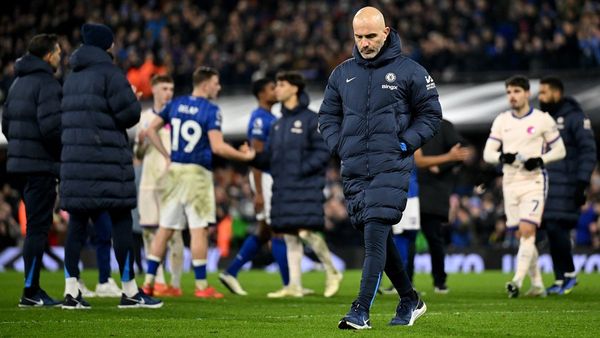 Chelsea's Title Hopes Fade with Ipswich Loss