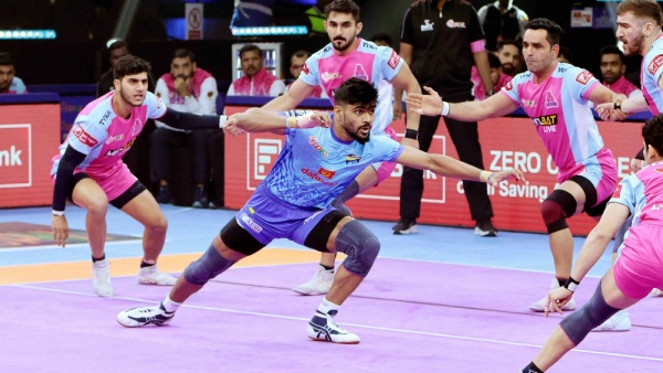 Jaipur Pink Panther pulled off a comeback win to seal Pro Kabaddi League Seaon 11 Playoff berth Image Courtesy PKL Media