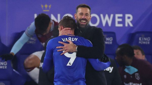 Van Nistelrooy Wins in Leicester's 3-1 Victory
