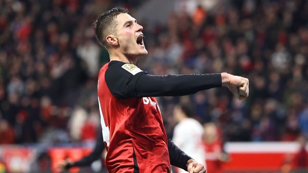 Leverkusen Defeats Freiburg 5-1 with Schick's Four Goals Leverkusen Defeats Freiburg 5-1 with Schick's Four Goals