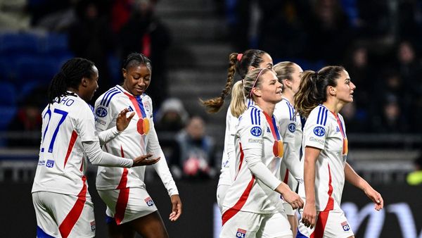 Lyon Continues Perfect Record in Champions League