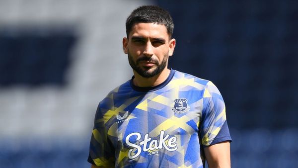 Maupay Critiques Everton After Forest Loss