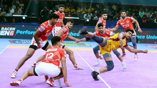 Pawan Sehrawat registered 12 points in Telugu Titans win over Gujarat Giants Image Courtesy PKL Media