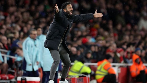 Manchester United Defeated by Arsenal's Set-Pieces Manchester United Defeated by Arsenal's Set-Pieces