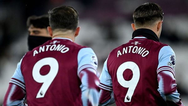 West Ham Players Dedicate Win to Antonio