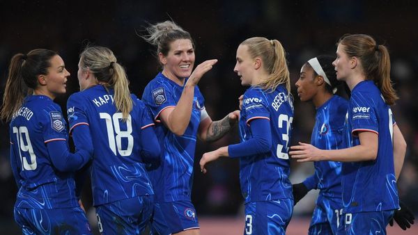 Chelsea and Man Utd Secure Key WSL Victories
