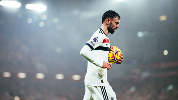 Fernandes Frustrated by United s Inconsistency