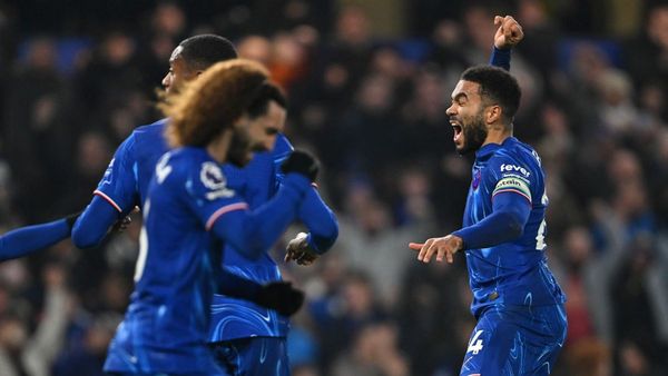 Chelsea Salvages Draw with Late Free Kick