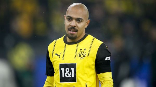 Donyell Malen Signs with Aston Villa