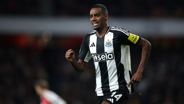 Isak and Nuno Earn December Premier League Awards