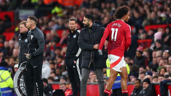 Amorim Aims to Keep Zirkzee at United