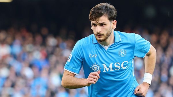 Kvaratskhelia Signs with PSG from Napoli