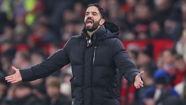 United Faces Challenges with 3-4-3 System