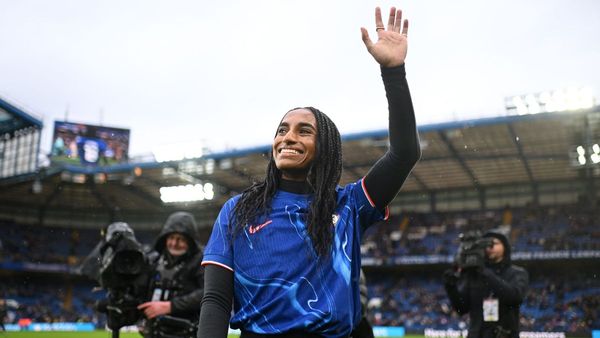 Chelsea Signs Naomi Girma for Record Fee