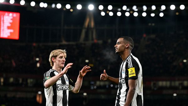 Newcastle Beats Arsenal 2-0 in EFL Cup