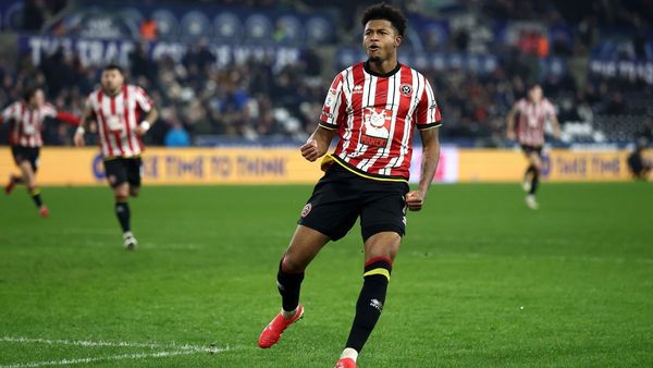Sheffield United Tops Championship After Comeback Win