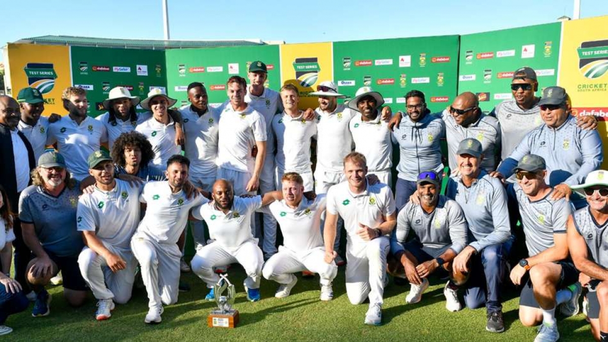 South Africa celebrate v Pakistan
