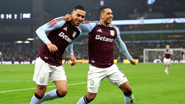 Aston Villa Beats Tottenham 2-1 in FA Cup