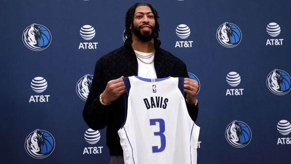 Davis Promises Hope for Mavs Fans Post-Trade