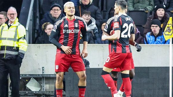 Fulham Beats Wolves 2-1 at Molineux