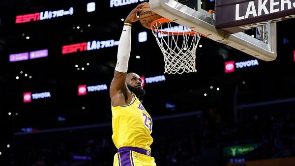 Hornets Upset Lakers in Close Match