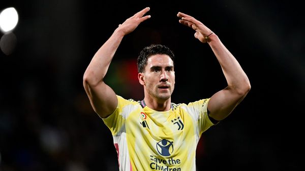 Vlahovic Leads Juventus to Victory Over Cagliari Vlahovic Leads Juventus to Victory Over Cagliari