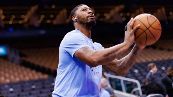 Durant Stays with Suns After Trade Deadline