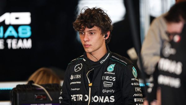 Antonelli Rejects Hamilton Comparison in F1 Antonelli Rejects Hamilton Comparison in F1