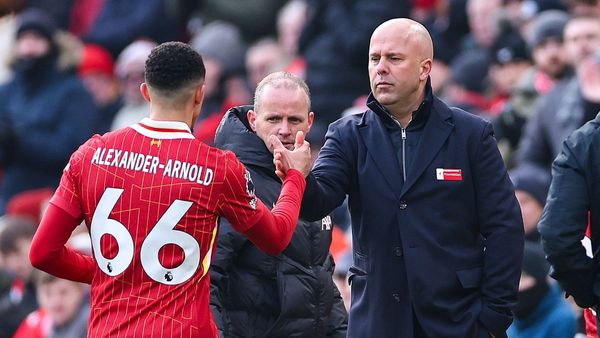 Slot Leans on Liverpool's Title Winners for Success