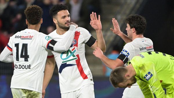PSG Triumphs Over Stade Briochin 7-0