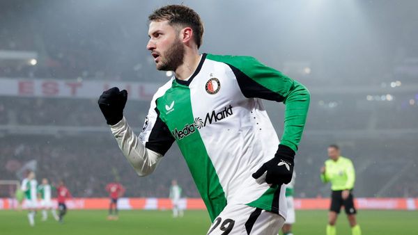 AC Milan Signs Santiago Gimenez for €32 Million