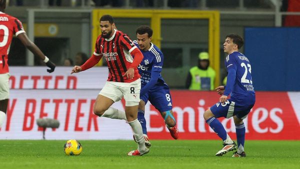 AC Milan Defeats Como Despite Dele Alli's Red Card AC Milan Defeats Como Despite Dele Alli's Red Card