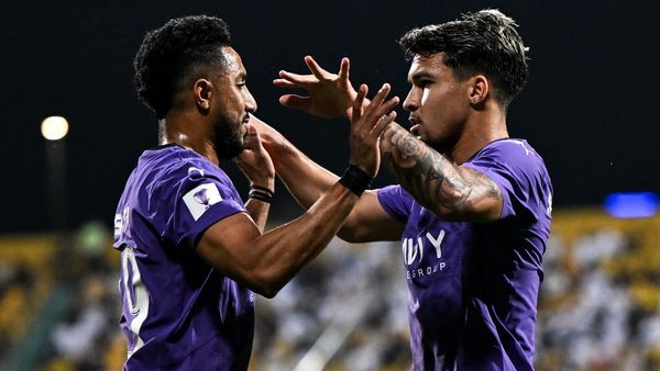 Al-Hilal Beats Al-Taawoun 2-0 in League Match