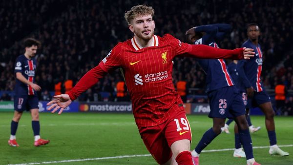 Elliott's Late Goal Leads Liverpool Past PSG