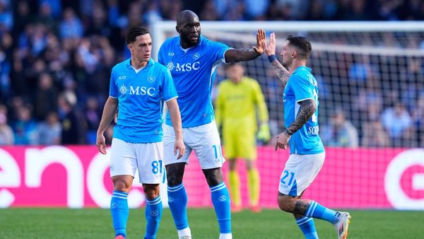 Napoli Beats Fiorentina to End Winless Streak