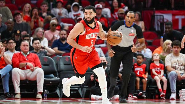 Rockets Win Ninth Straight; Heat Lose Again