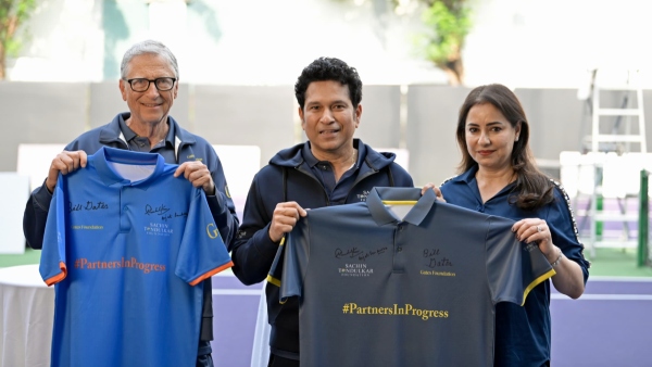 Bill Gates Sachin Tendulkar and Anjali Tendulkar