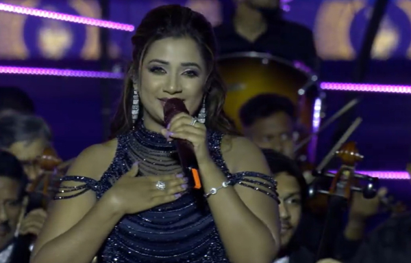 shreya ghosal ipl 2025 opening ceremony