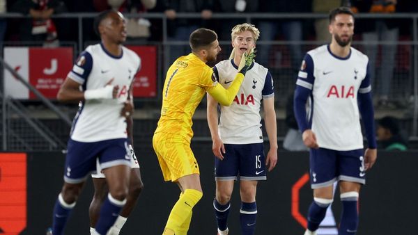 Tottenham Falls to AZ in Europa League Match