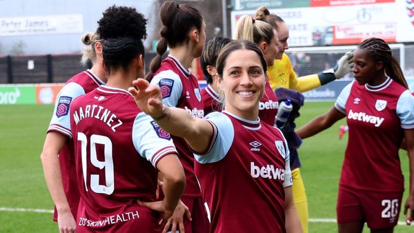 West Ham Beats Tottenham 2-0 in WSL