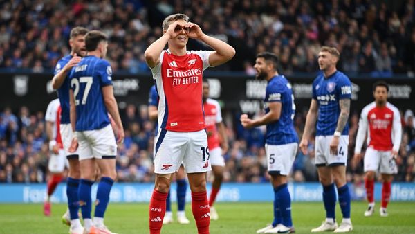 Arsenal Dominates Ipswich Town with 4-0 Win