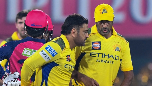 R Ashwin cuts off Live Panelist for MS Dhoni and CSK Chat