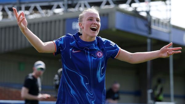 Beever-Jones Leads Chelsea to FA Cup Final