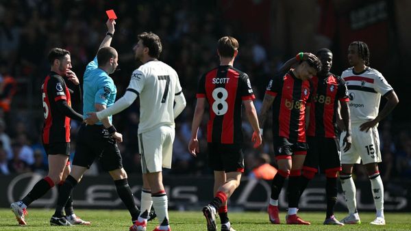 Evanilson's Red Card Rescinded for Arsenal Game