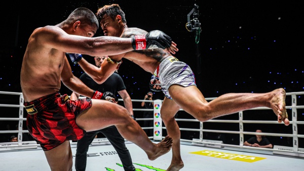 Lamnamoonlek Tded99 evened the score against Kongsuk Fairtex in the headliner of ONE Friday Fights 105 Image Courtesy ONE Championship Media