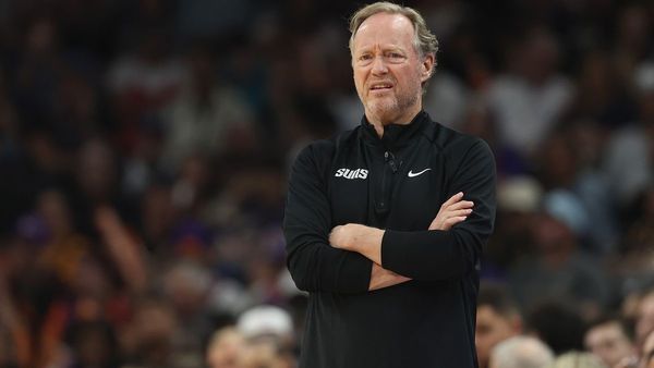Suns Dismiss Coach Mike Budenholzer