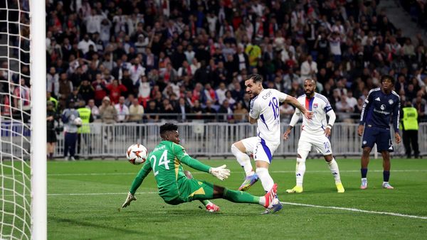 Onana's Mistakes Lead to Draw with Lyon