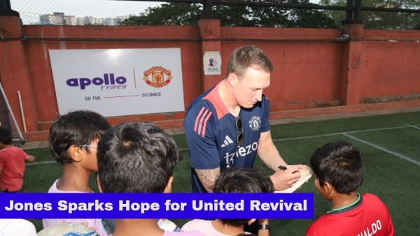 Phil Jones Backs Red Revival Manchester United Can Still Make Champions League Says Club Legend