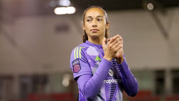 Tullis-Joyce Signs New Man Utd Deal