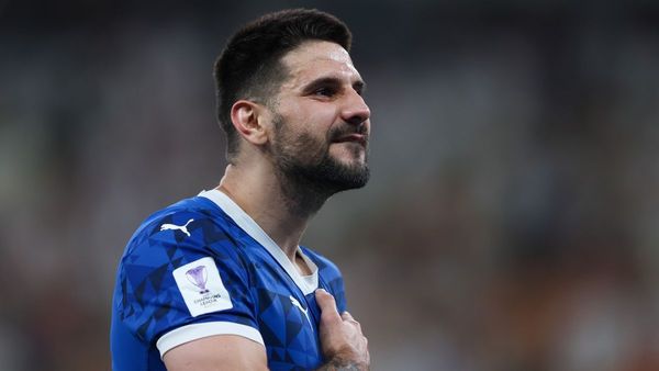 Mitrovic Secures Late Win for Al-Hilal